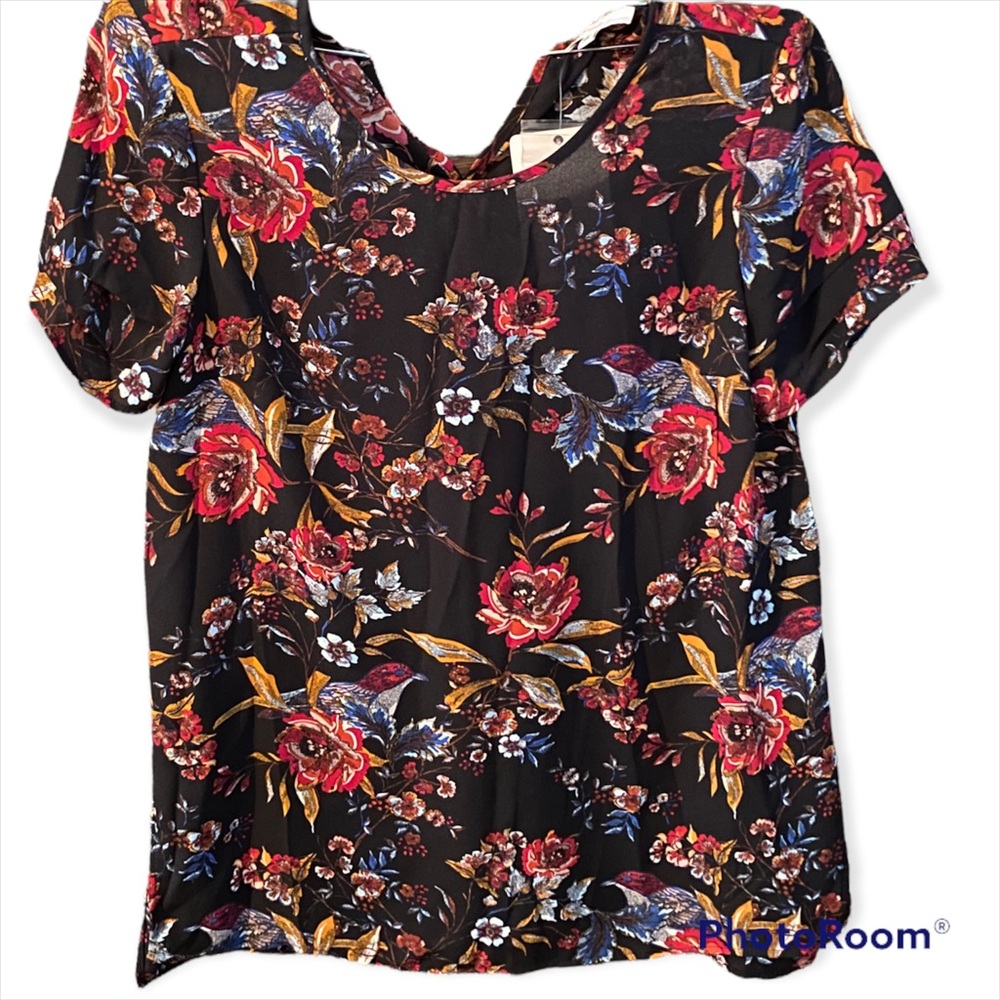 Floral Top NWT Size XS DR2 Brand — **Buy 1 Get 1 FREE**
